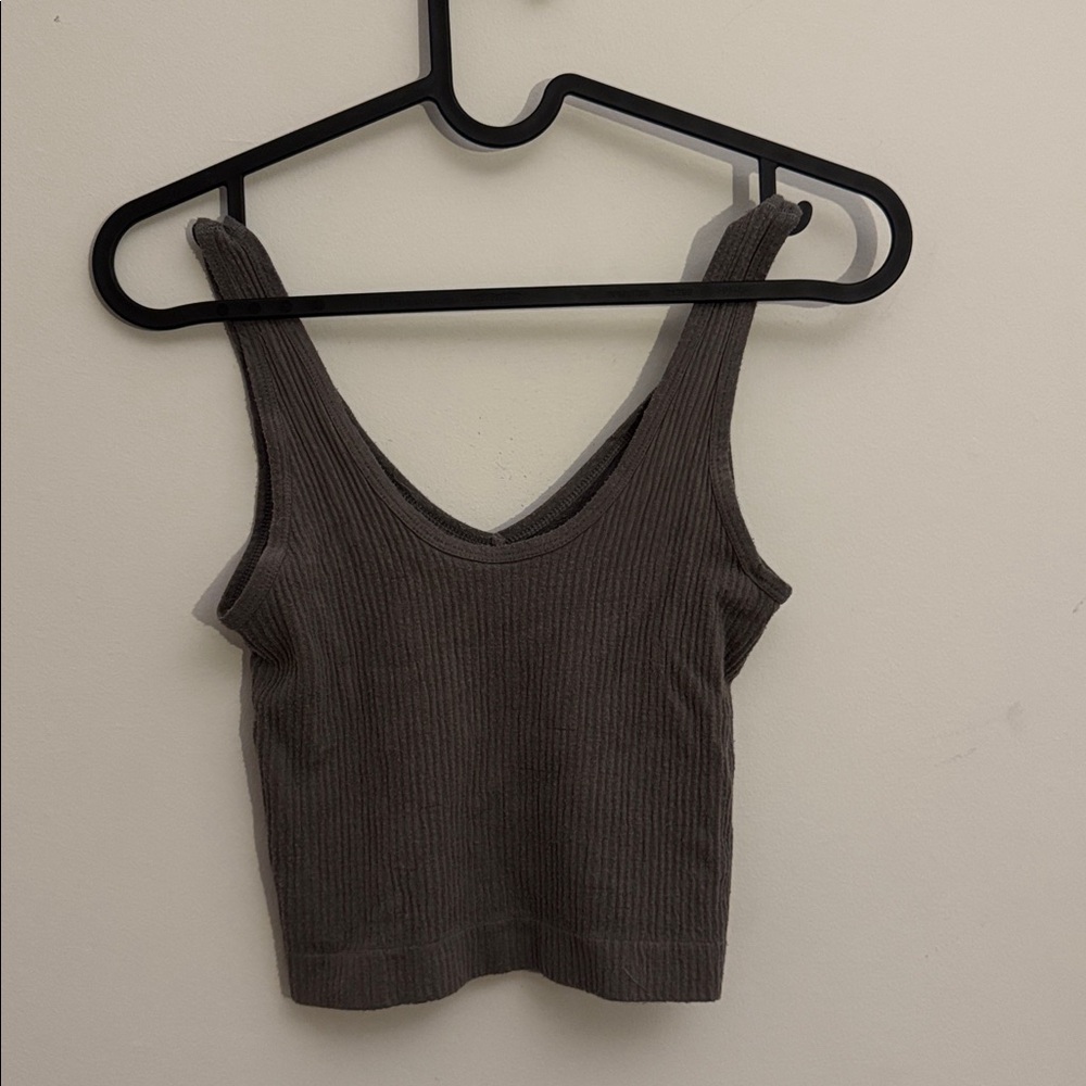 Gray Ribbed Cropped Tank - Picture 2 of 3